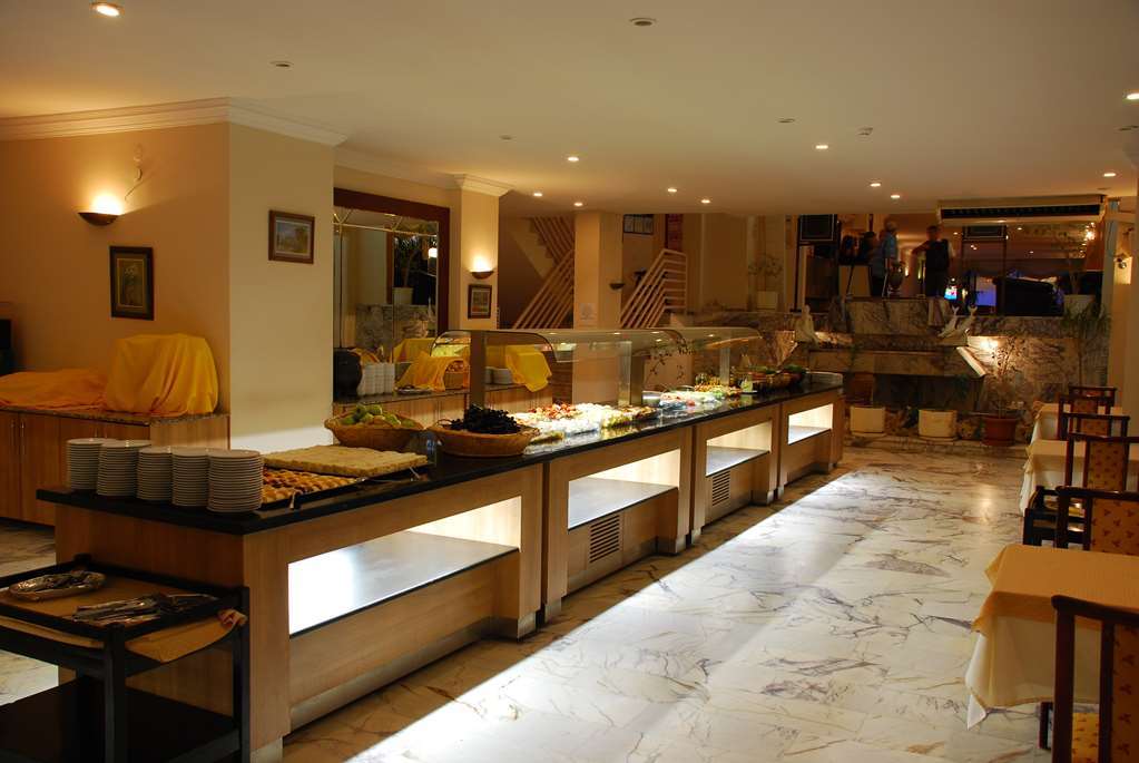 Tuntas Beach Hotel Altinkum Didim Restaurant foto